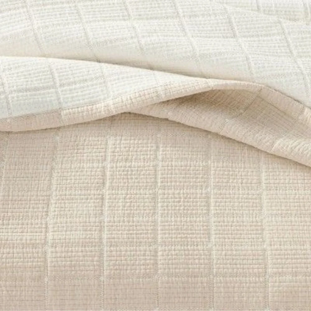 NWT Full/Queen Textured Grid Quilt Beige - Hearth & Hand with Magnolia